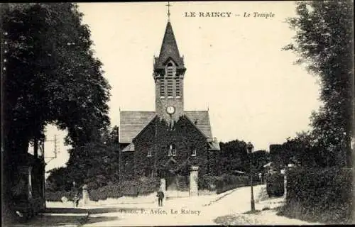 Ak Le Raincy Seine Saint Denis, Kirche, Uhrturm, grüne Bäume, Straße,  Architektur