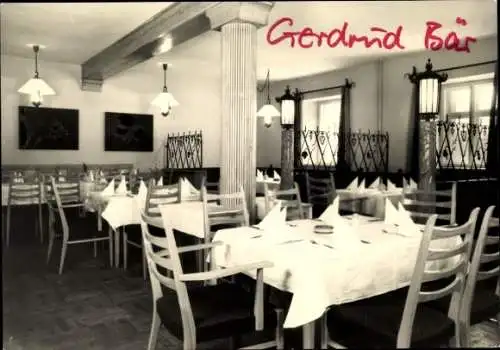 Ak Moritzburg in Sachsen, Gerdrid Bar,  Gaststätte, Grünes Zimmer, leere Tische, dekorative Lampe