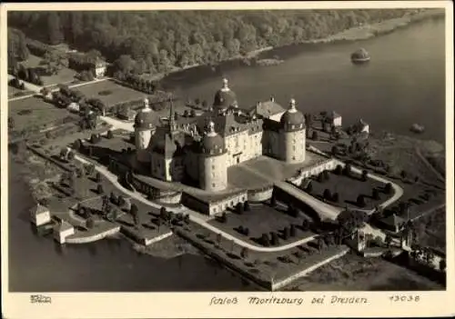 Ak Moritzburg in Sachsen, Schloss Moritzburg, Fliegeraufnahme, Hahn 13038