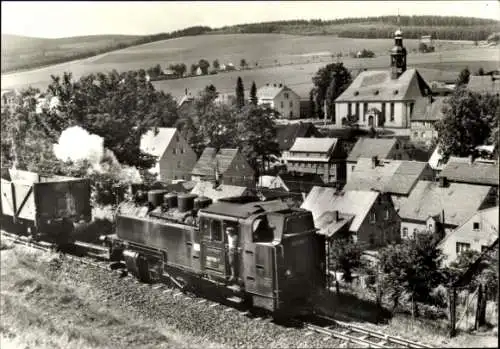 Ak Neudorf Sehmatal im Erzgebirge, Schmalspurbahn Cranzahl - Oberwiesenthal