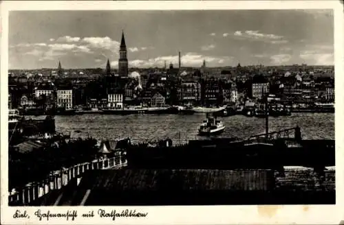 Ak Kiel, Hafenansicht mit Rathausturm,  Altstadt, Wasseransicht