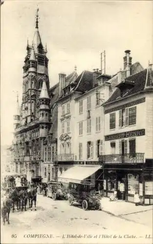 Ak Compiègne Oise, Hôtel-de-l'ille, Hôtel de la Cloche, alte Gebäude, Autos, Kutschen