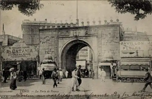 Ak Tunis Tunesien, Historisches Tor, Menschen, Geschäfte, Pavillon, Blumen