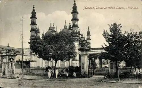 Ak Calcutta Kolkata Kalkutta Indien, Moschee, Dhurrumtollah Straße,  Architektur, Menschen, Bäume