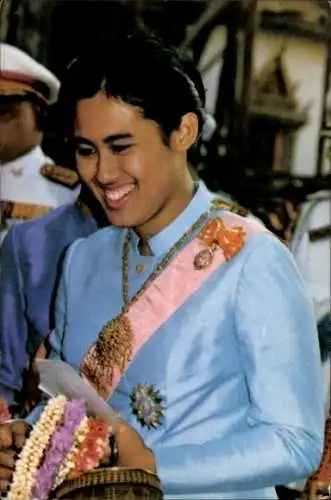 Ak Prinzessin Maha Chakri Sirindhorn, Portrait