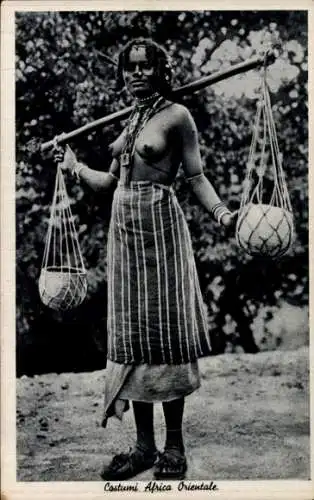 Ak Costumi Africa Orientale, junge Frau