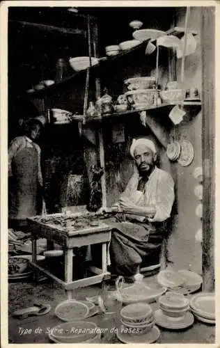 CPA Type de Syrie, Réparateur de vases