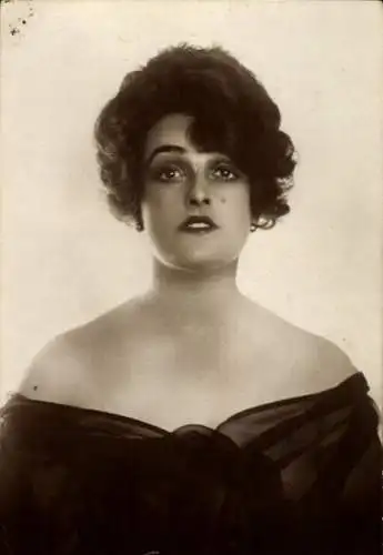 Ak Schauspielerin Fera Andra, Portrait, Kleid, Ross 325/1, Autogramm