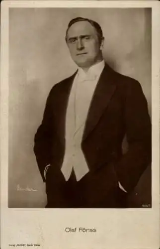 Ak Schauspieler Olaf Fönss, Portrait im Anzug, Ross 404/3