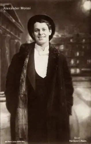 Ak Schauspieler Alexander Moissi, Portrait, Mantel, Hut