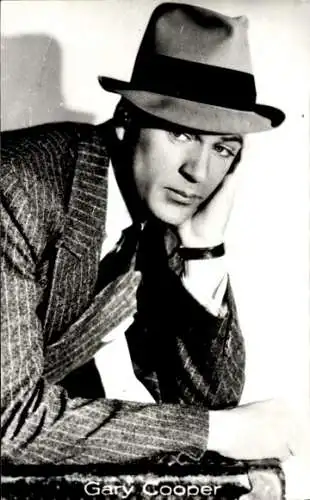 Ak Schauspieler Gary Cooper, Portrait, Hut