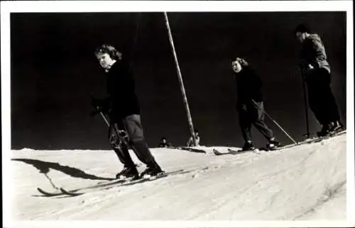 Ak Sankt Anton, Prinzessinnen Beatrix und Irene fahren Ski