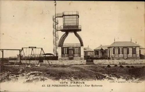 Ak Le Pouliguen Loire Atlantique, Historischer Leuchtturm, Nebengebäude, Spielplatz, Küstenlandsc