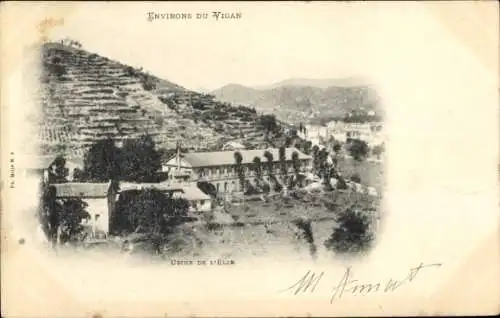 Ak Le Vigan Gard, Blick auf die Usine de l'Elze, Weinberge, Panorama,  