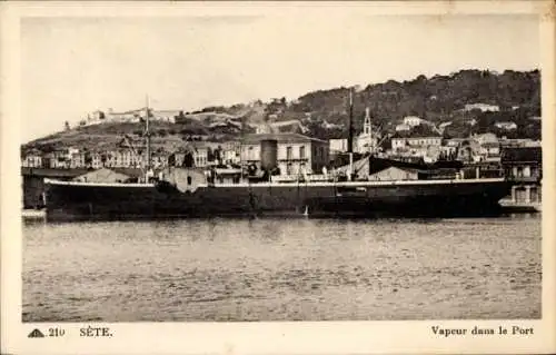 Ak Sète Cette Hérault, Schiff im Hafen, Stadtansicht,  