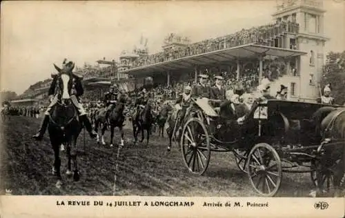 Ak Paris Passy, La Revue du 14 Juillet à Longchamp, Arrivée de M. Poincaré