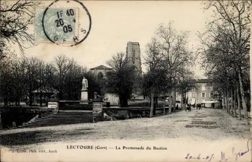 Ak Lectoure Gers, Promenade du Bastion, Statue, Bäume, Architektur