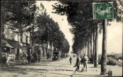 Ak Charenton le Pont Val de Marne, Straße mit Bäumen, Pferdewagen, Menschen, Oldtimer-Auto