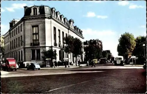 Ak Aubervilliers Seine Saint Denis, Stadtansicht, Gebäude, Autos, Himmel, Bäume