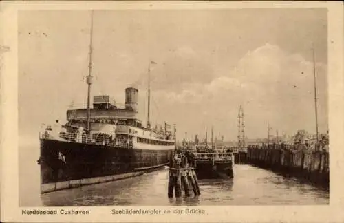 Ak Nordseebad Cuxhaven, Seebäderdampfer an der Brücke