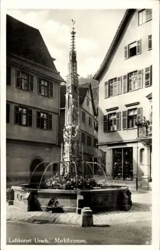 Ak Bad Urach in der Schwäbischen Alb Württemberg, Marktbrunnen