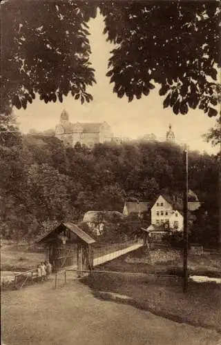 Ak Schönburg an der Saale Burgenlandkreis, Schloss Rocksburg, Hängebrücke, Zwickauer Mulde, Natur