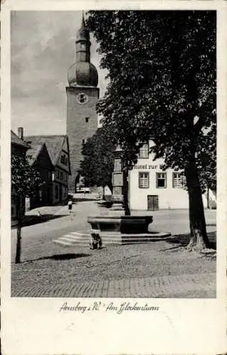 Ak Arnsberg im Sauerland Westfalen, Hotel zur, Am Glockenturm, Glockenturm, Straße, Bäume, Hund