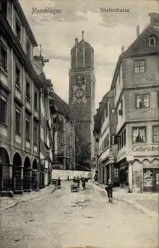Ak Memmingen in Schwaben, Stadtansicht, Westerstraße, alter Turm,  Atmosphäre