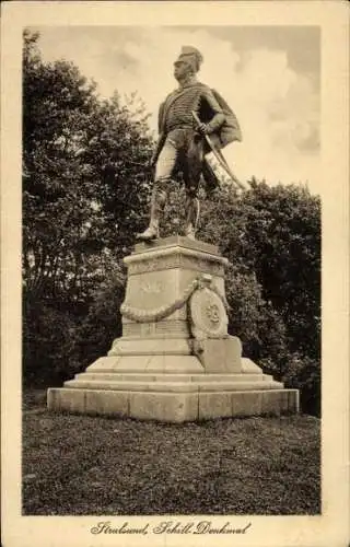 Ak Stralsund, Blick auf das Schill Denkmal, Sockel