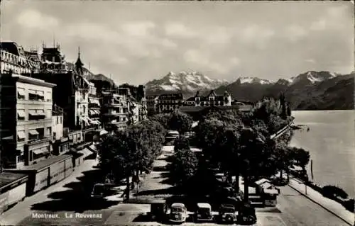 Ak Montreux Kanton Waadt Schweiz, Panoramablick auf  La Rouvenaz, See, Berge, Bäume, alte Autos