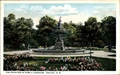 Ak Halifax Nova Scotia Kanada, Brunnen in öffentlichen Gärten, Statue, Blumenbeete, Parklandschaf