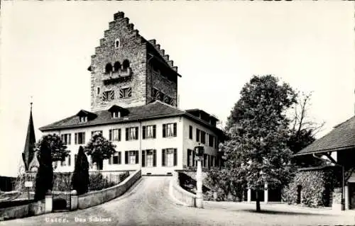 Ak Uster Kanton Zürich, Schloss  s Gebäude, Vegetation, Weg