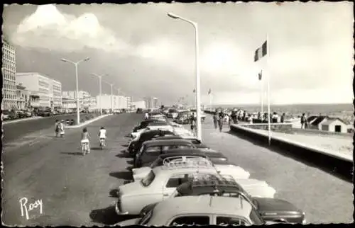Ak Saint Jean de Monts Vendée, Boulevard de la Mer, Parkplatz