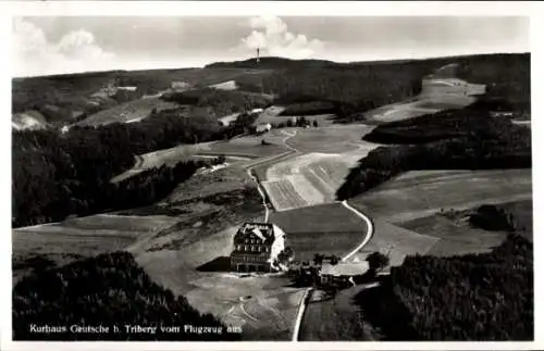 Ak Triberg im Schwarzwald, Kurhaus Geutsche, Luftaufnahme, Landschaft, Flugzeugblick, Sommerfrisc