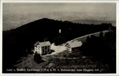 Ak Blauen Badenweiler im Schwarzwald, Hotel und Pension, Fliegeraufnahme