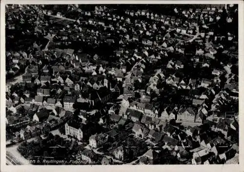 Ak Reutlingen in Württemberg, Luftaufnahme von  viele Dächer, beschriftet