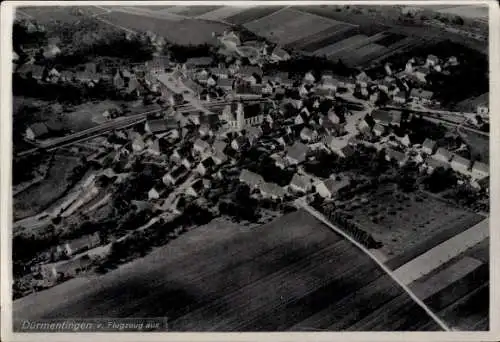 Ak Dürmentingen in Württemberg, Luftaufnahme, Dorfansicht, zahlreiche Häuser, Kirche, landwirtsch