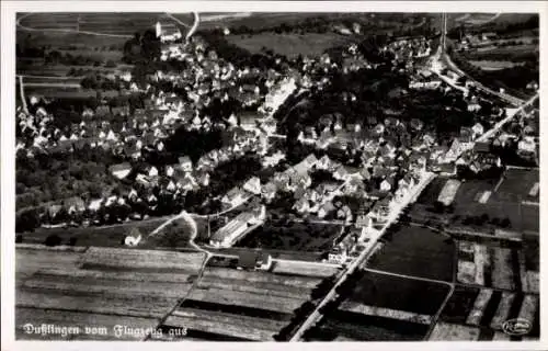 Ak Dußlingen Dusslingen in Württemberg, Luftaufnahme von  viele Häuser, grüne Felder