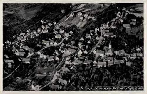 Ak Notzingen Baden Württemberg, Luftaufnahme, Häuseransicht, Kirche, ländliche Umgebung