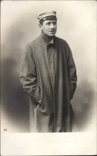 Foto Ak Schauspieler Eugen Burg, Portrait, Hut, Mantel, Schauspielhaus Hamburg