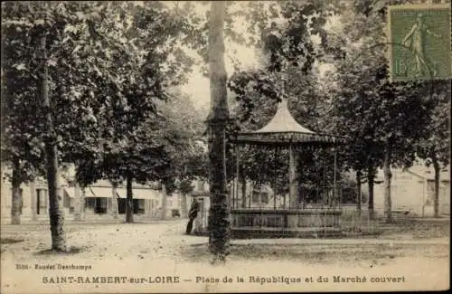 Ak Saint Rambert sur Loire Loire, Place de la Republique et du Marche couvert