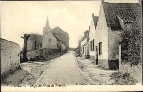 Ak La Trinité du Mont Seine Maritime, Chemin du Village