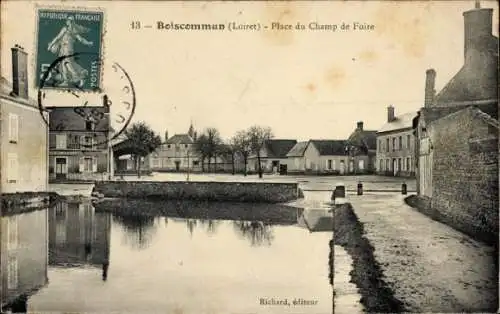Ak Boiscommun Loiret, Place du Champ de Foire