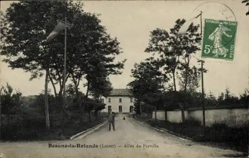 CPA Beaune la Rolande Loiret, Allée du Parville