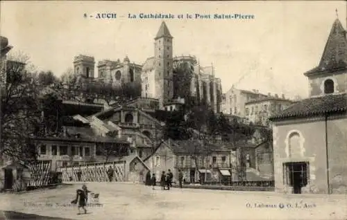 Ak Auch Gers, La Cathédrale, Pont Saint-Pierre, Ansicht der Stadt,  Architektur