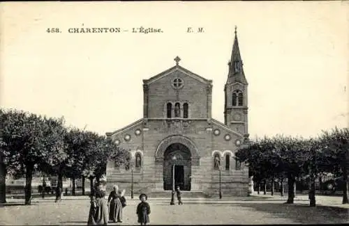 Ak Charenton le Pont Val de Marne, Kirche, Bäume, Menschen, Schwarz-Weiß-Foto