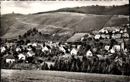 Ak Dieringhausen Gummersbach im Oberbergischen Kreis, Landschaft mit Häusern, Hügeln, Bäumen, Kir