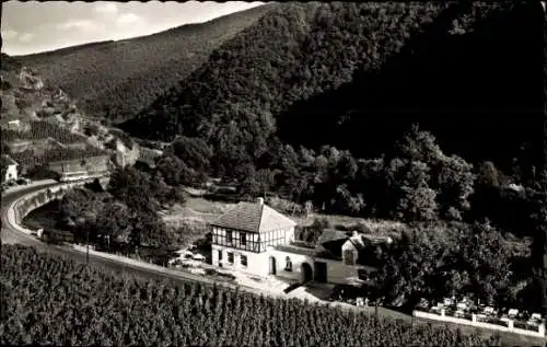 Ak Walporzheim Bad Neuenahr Ahrweiler, Winzerhaus Jupp Kriechel, Weinberge, grüne Hügel, Straße