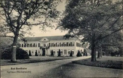Ak Bad Bentheim in Niedersachsen,  Kurhaus, Rückansicht, Gebäude, Bäume, Weg