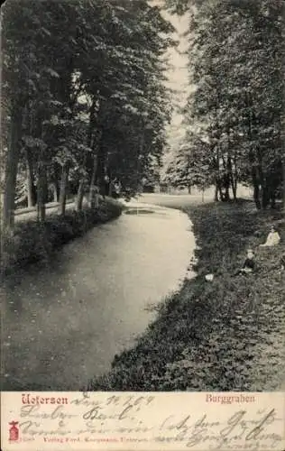 Ak Uetersen in Holstein, Burggraben, Parklandschaft, Bäume, Flussansicht, ruhige Szenerie